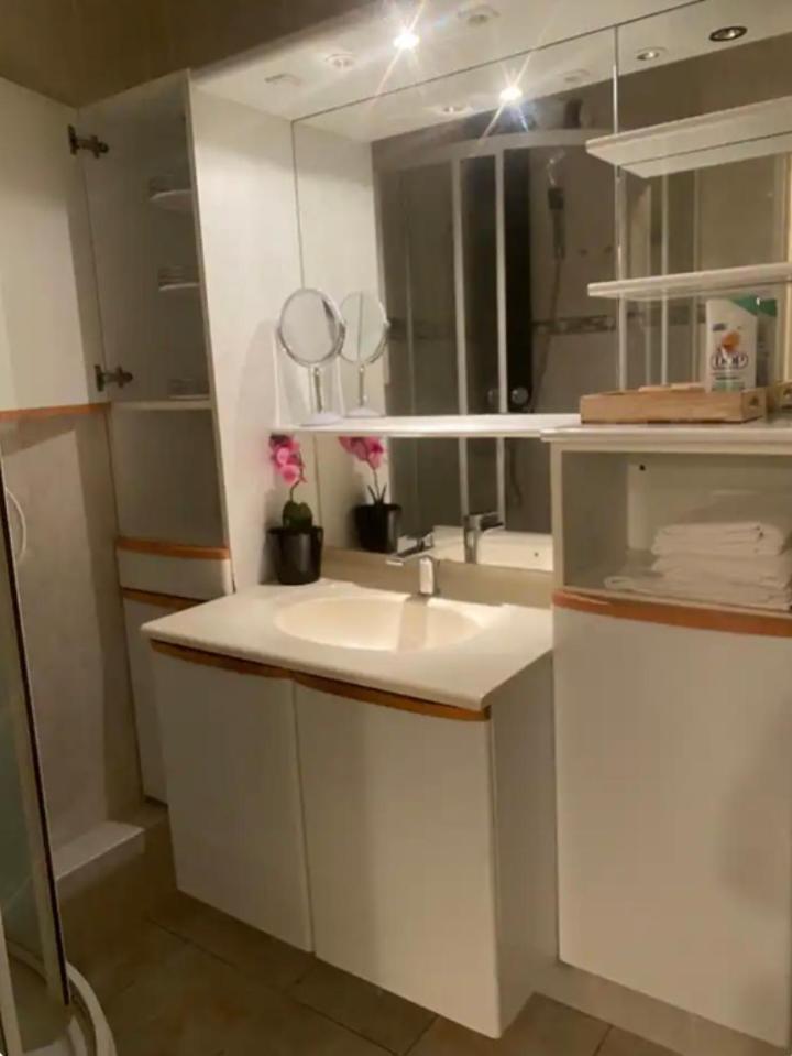Appartement 85M2 La Defense, Free Parking,Balcony Курбевуа Екстер'єр фото